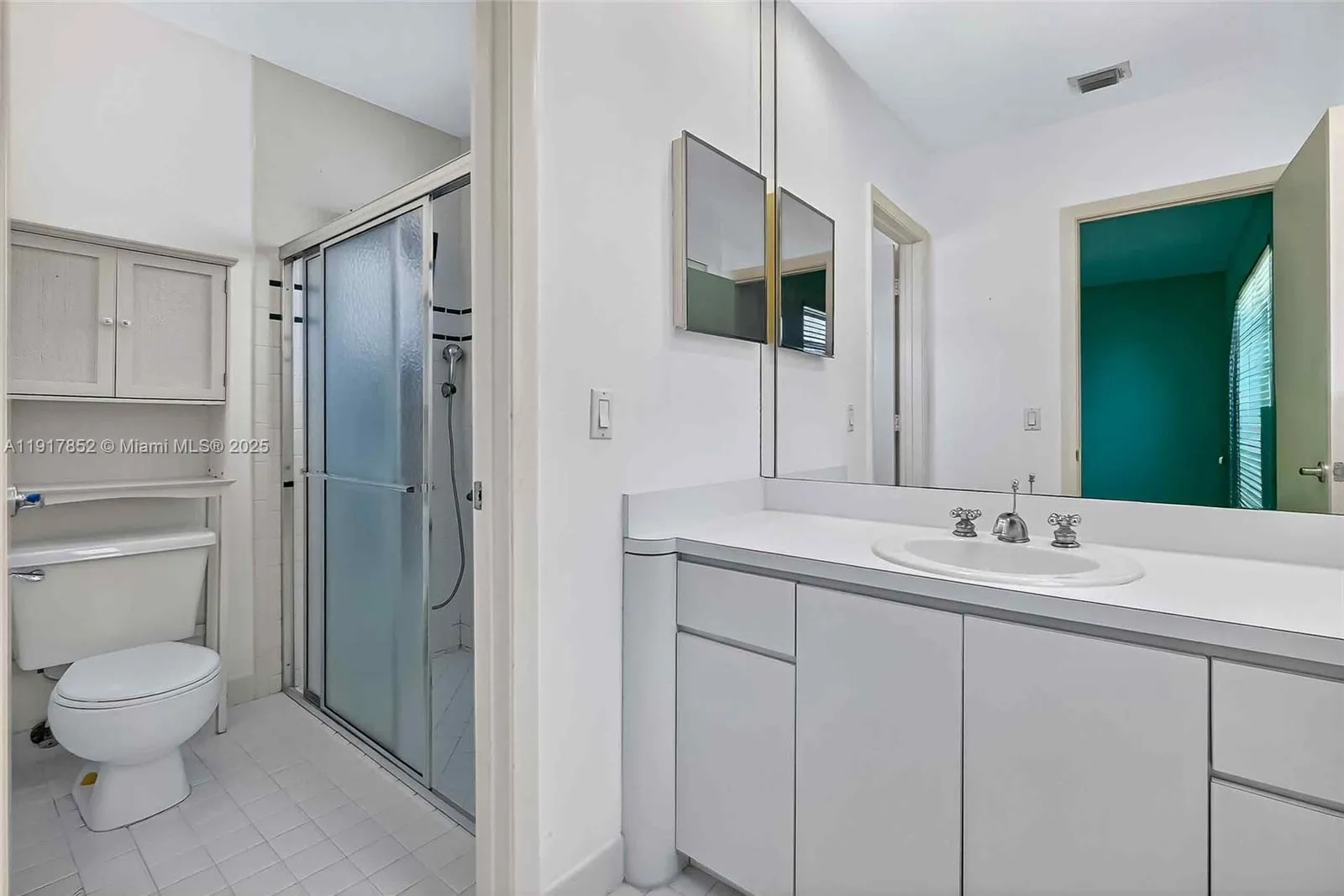 Miami, Florida 33176, United States, 3 Bedrooms Bedrooms, ,2 BathroomsBathrooms,Residential,Active,246412