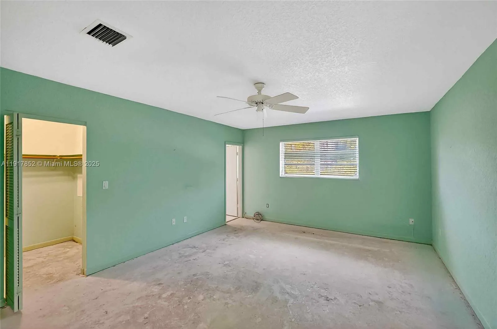 Miami, Florida 33176, United States, 3 Bedrooms Bedrooms, ,2 BathroomsBathrooms,Residential,Active,246412