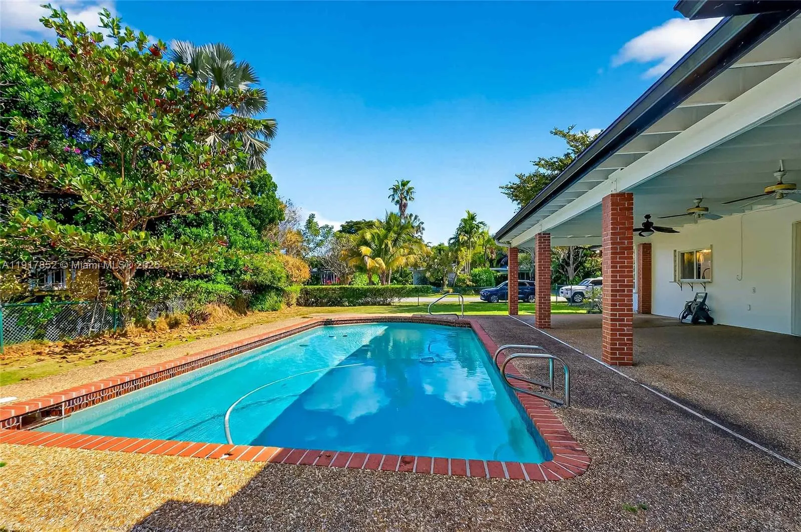 Miami, Florida 33176, United States, 3 Bedrooms Bedrooms, ,2 BathroomsBathrooms,Residential,Active,246412