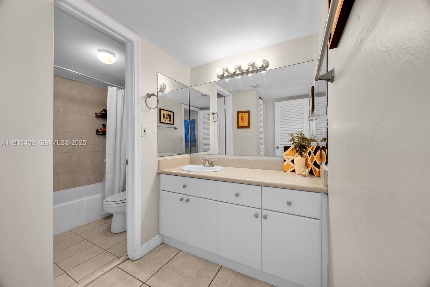 VILLA BAY VISTA CONDO - Residential