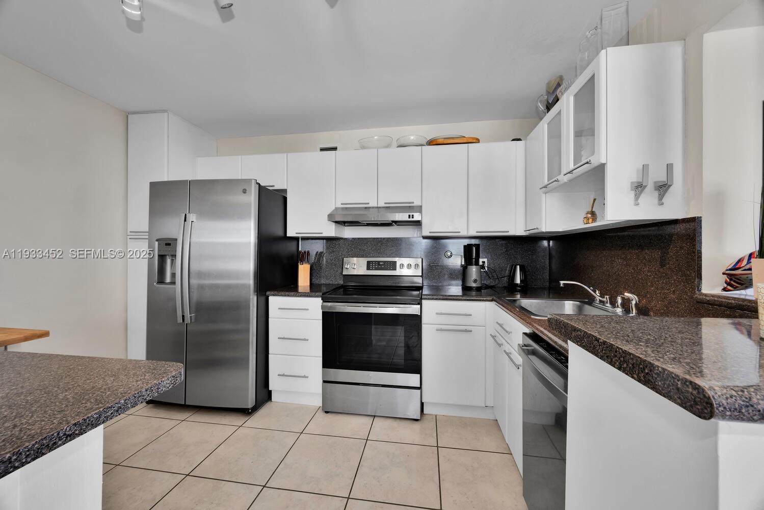 VILLA BAY VISTA CONDO - Residential