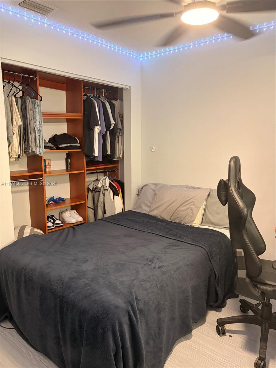 PRECIOUS HOMES AT TWIN LA - Residential