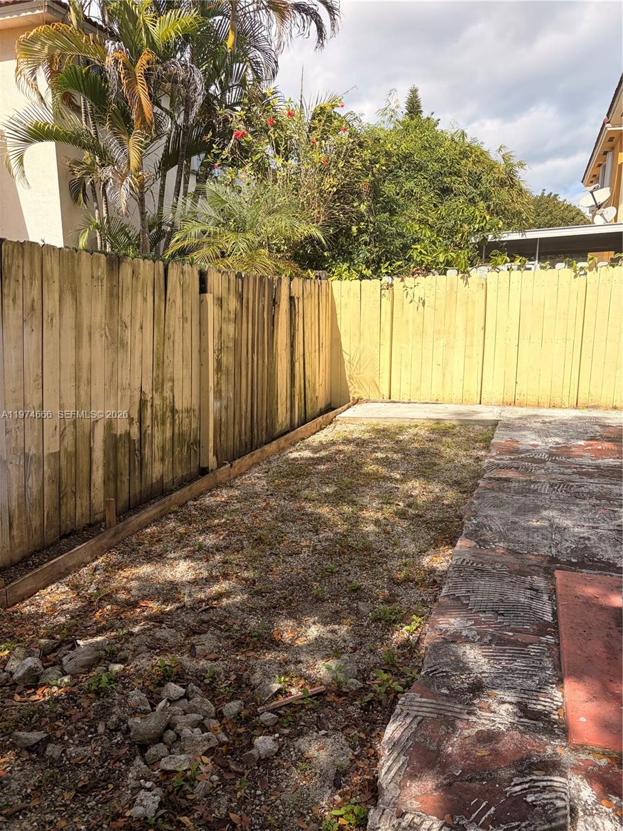 PRECIOUS HOMES AT TWIN LA - Residential