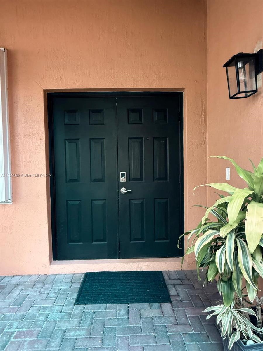 1463 Banyan Way 1463