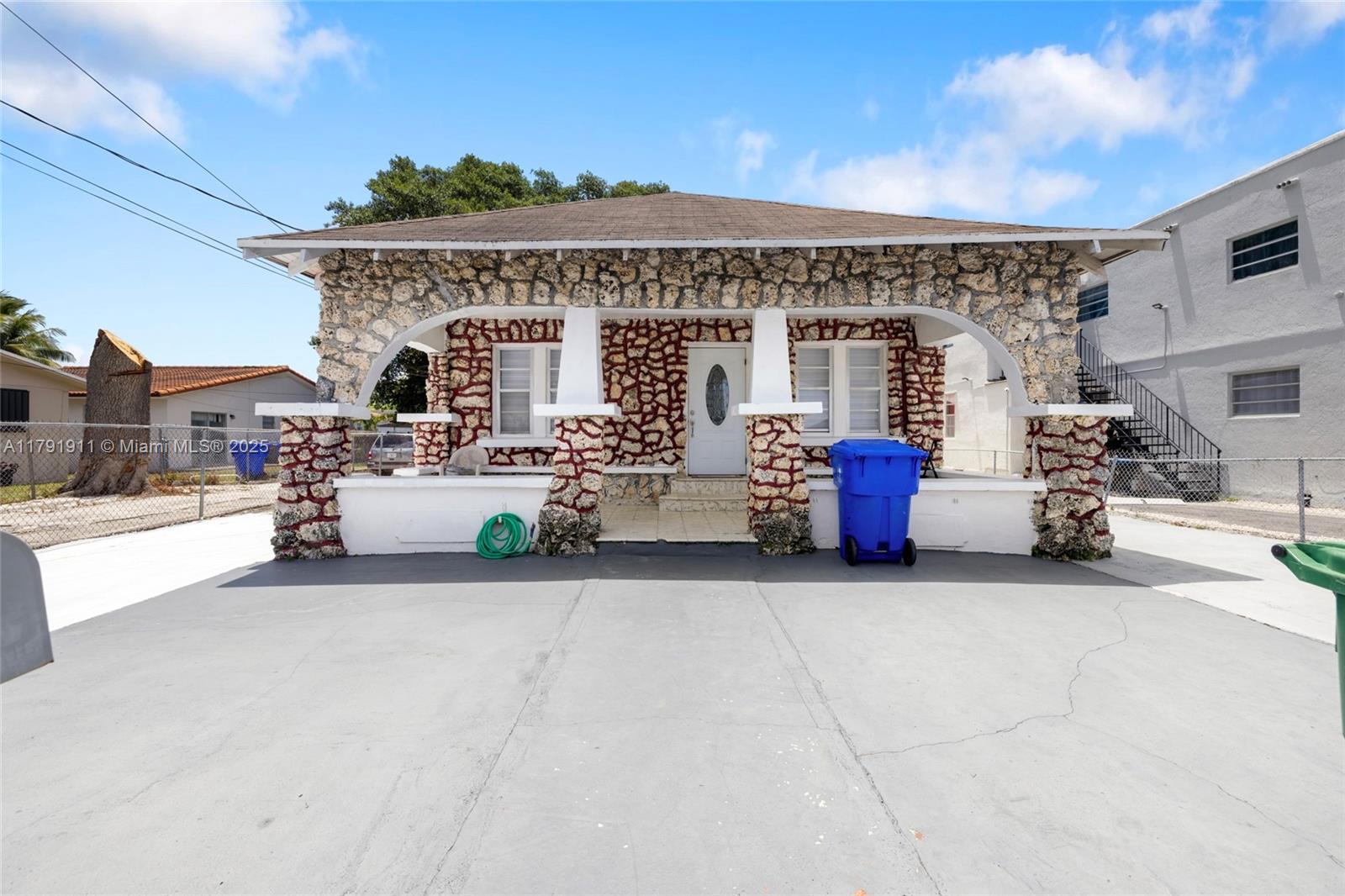 Excellent opportunity. Duplex near the Marlins stadium. Main unit with 3 Bedrooms and 2 Bathrooms. Second unit with 2 Bedrooms and 1 Bathroom. Separate water and electric meter. Located in a prime location in Miami. Enjoy easy access to downtown, shopping, dining, and more. Great potential.
