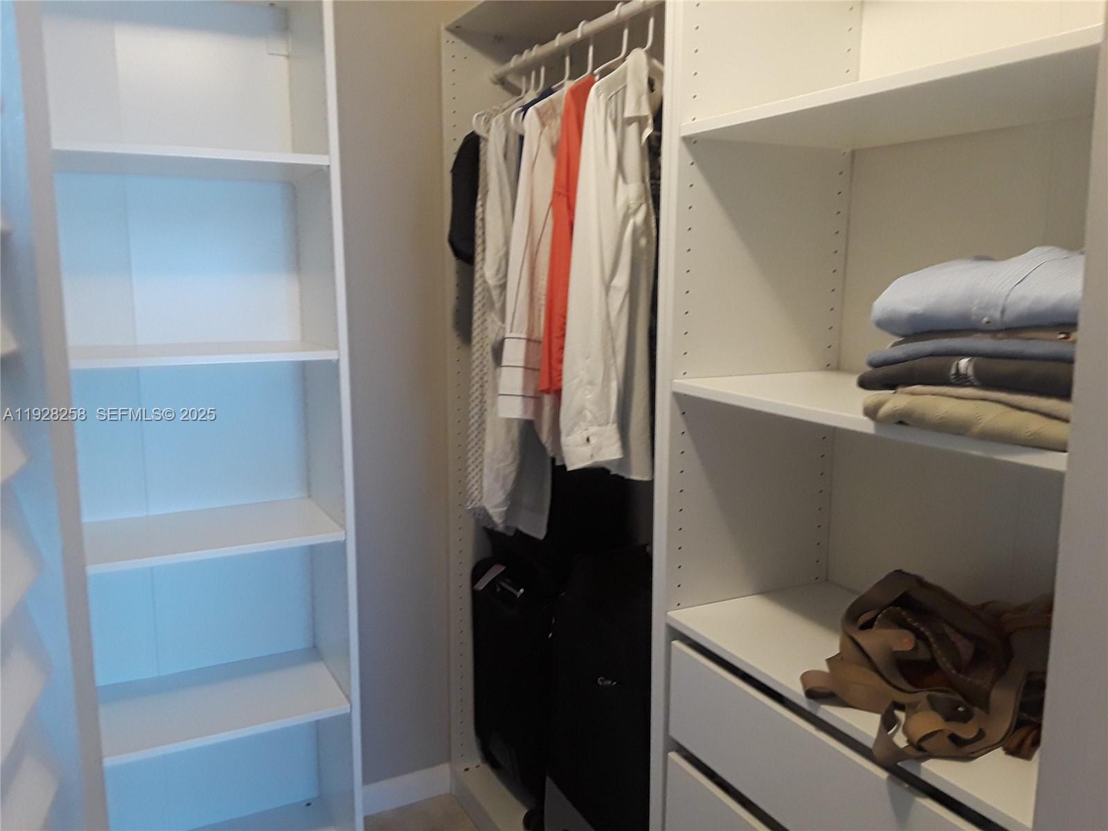 IMPERIAL TOWERS NORTH CON - Residential