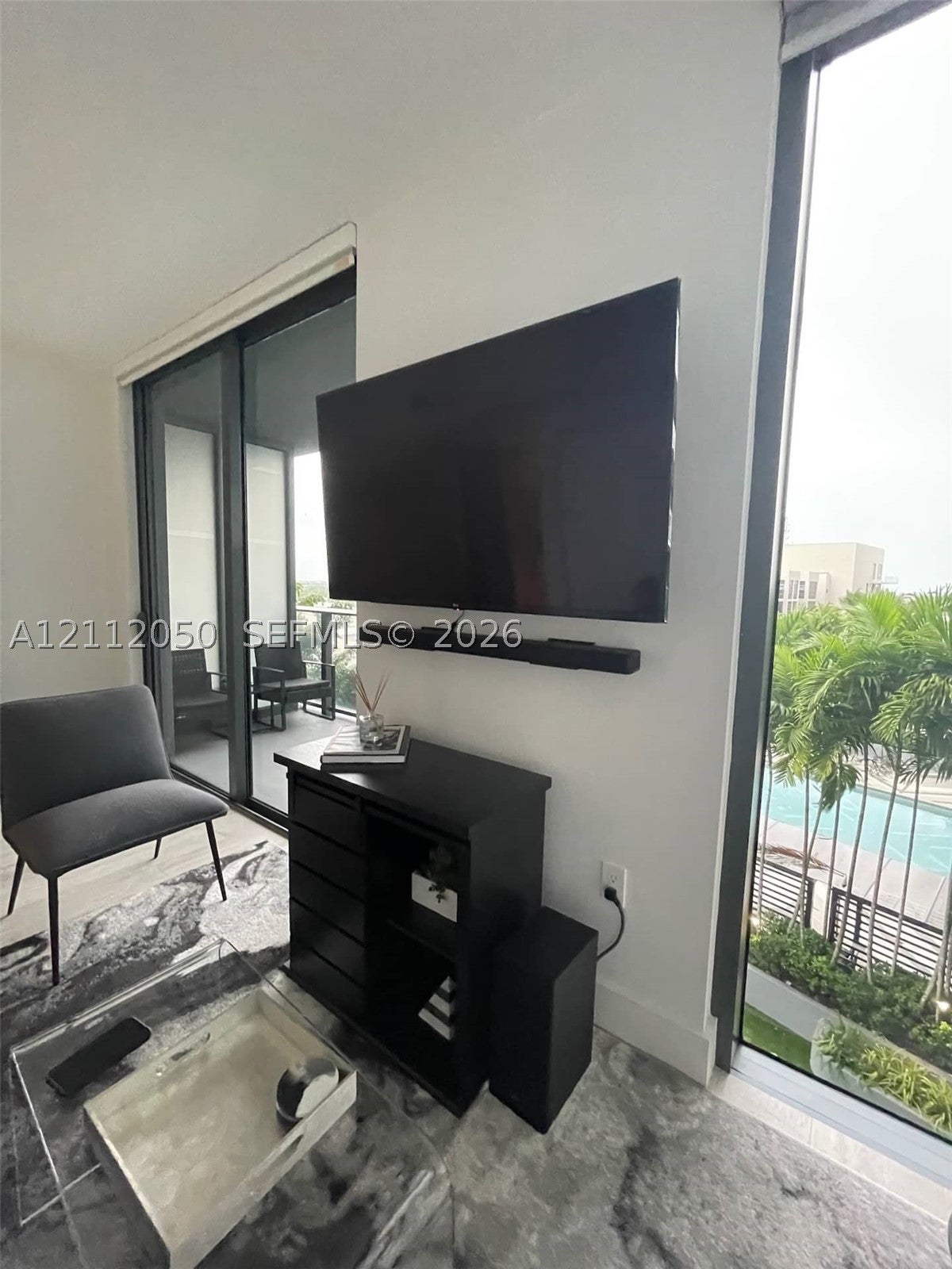 121 NE 34th St 1015
