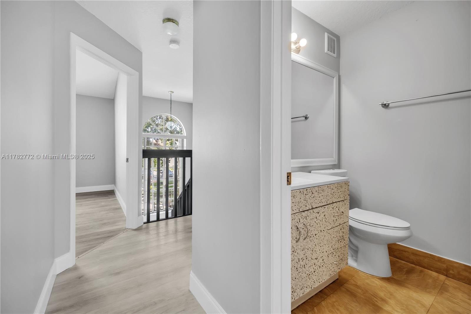 PEMBROKE POINTE - Residential