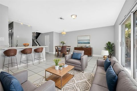 412 NW 108th Ter Pembroke Pines FL 33026