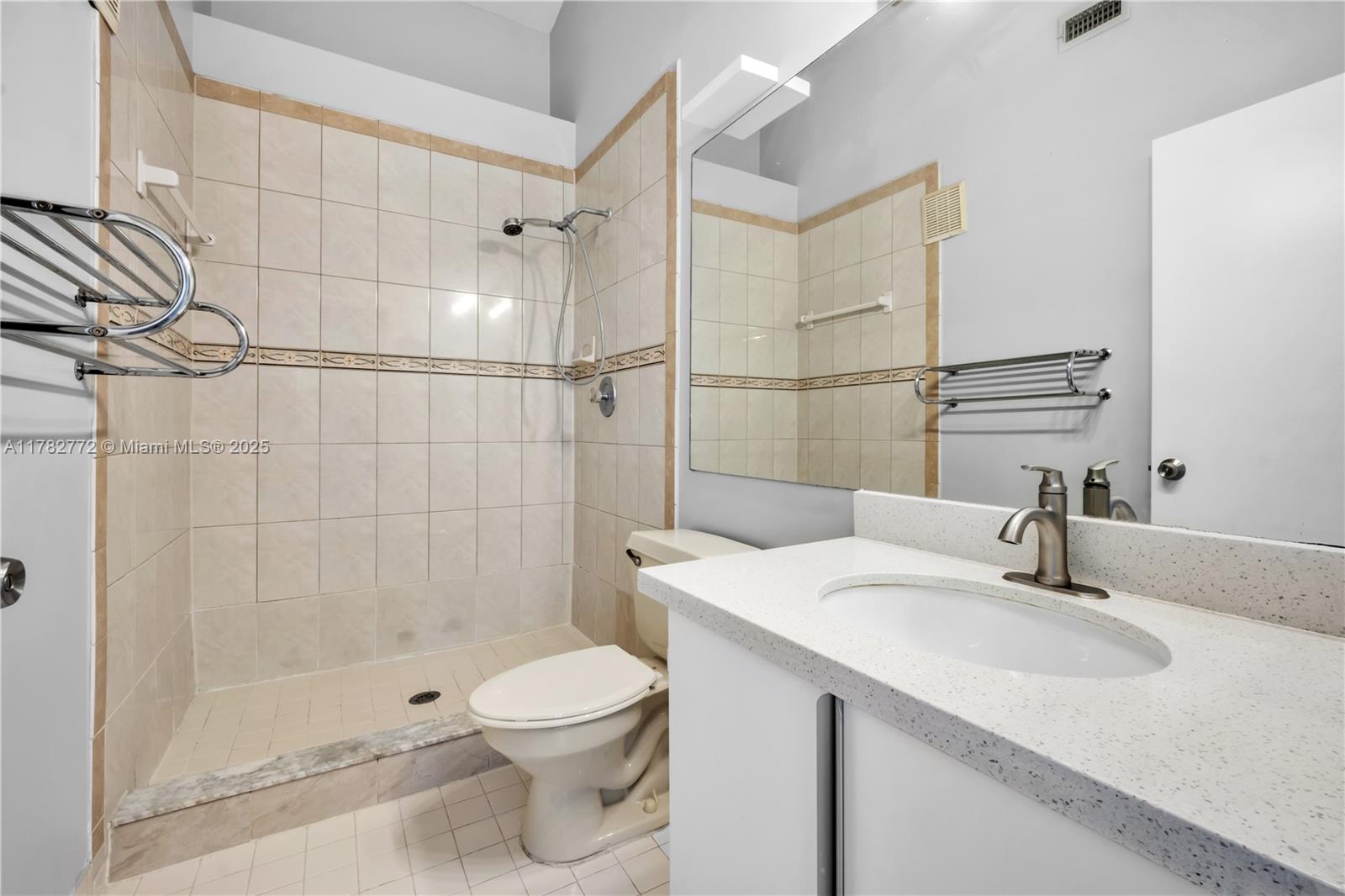 PEMBROKE POINTE - Residential