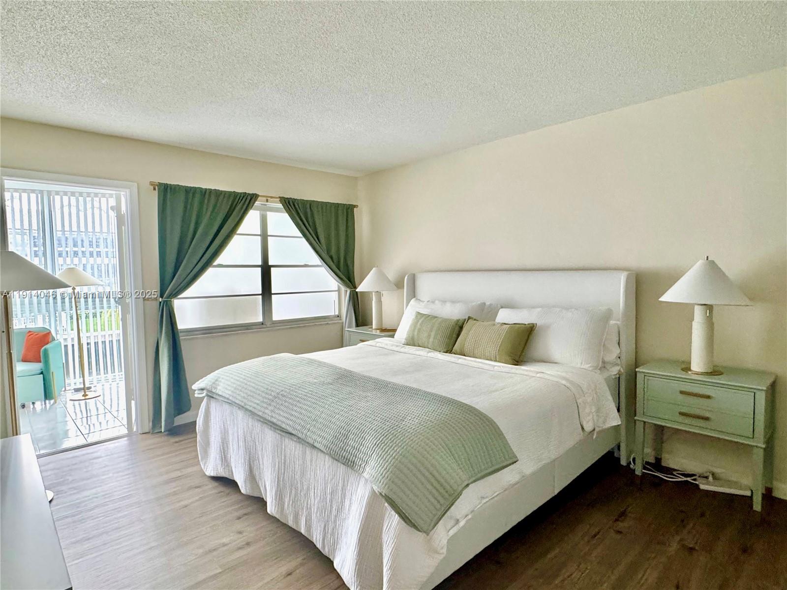 WELLINGTON CONDO - Residential