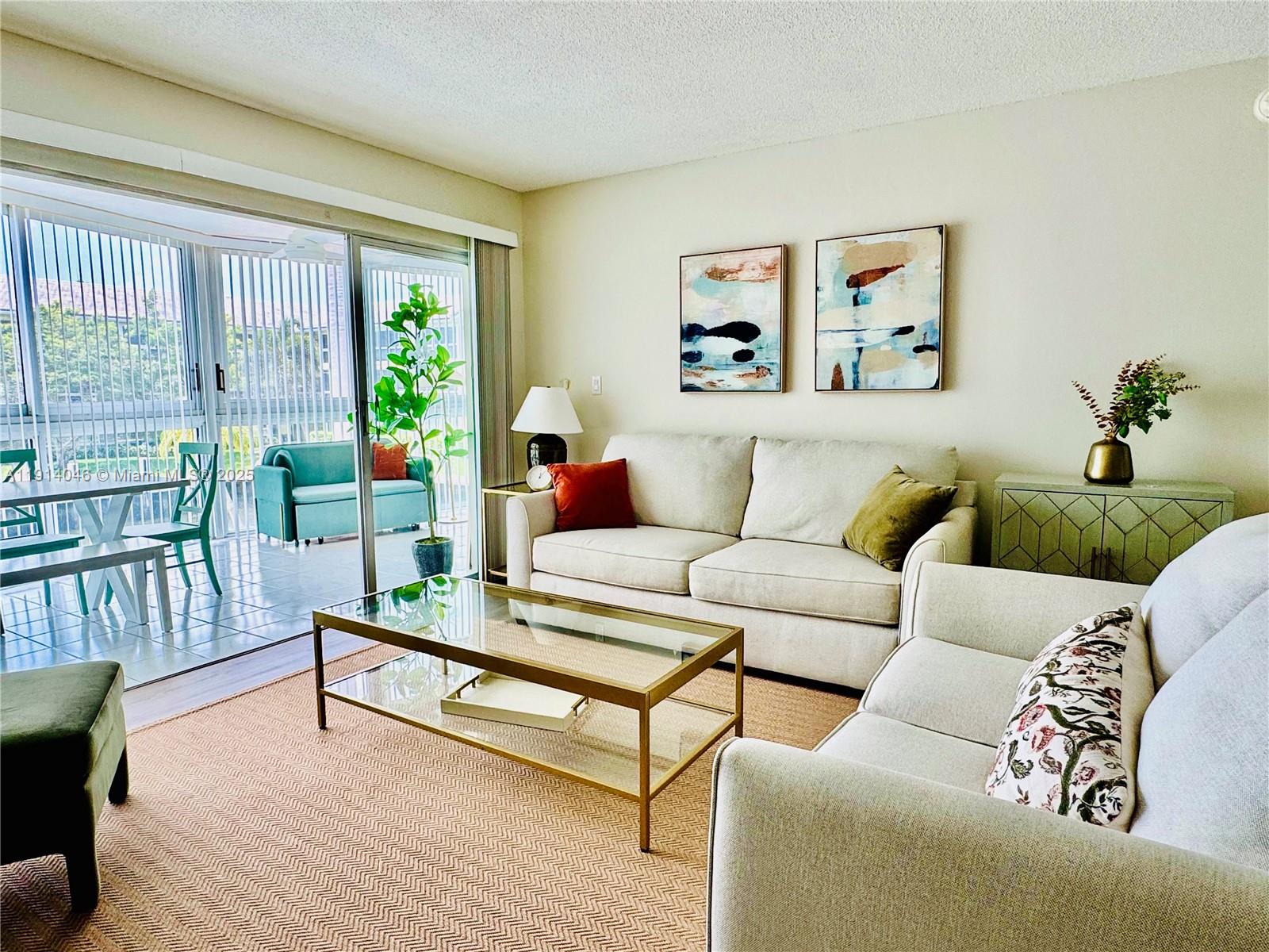 WELLINGTON CONDO - Residential