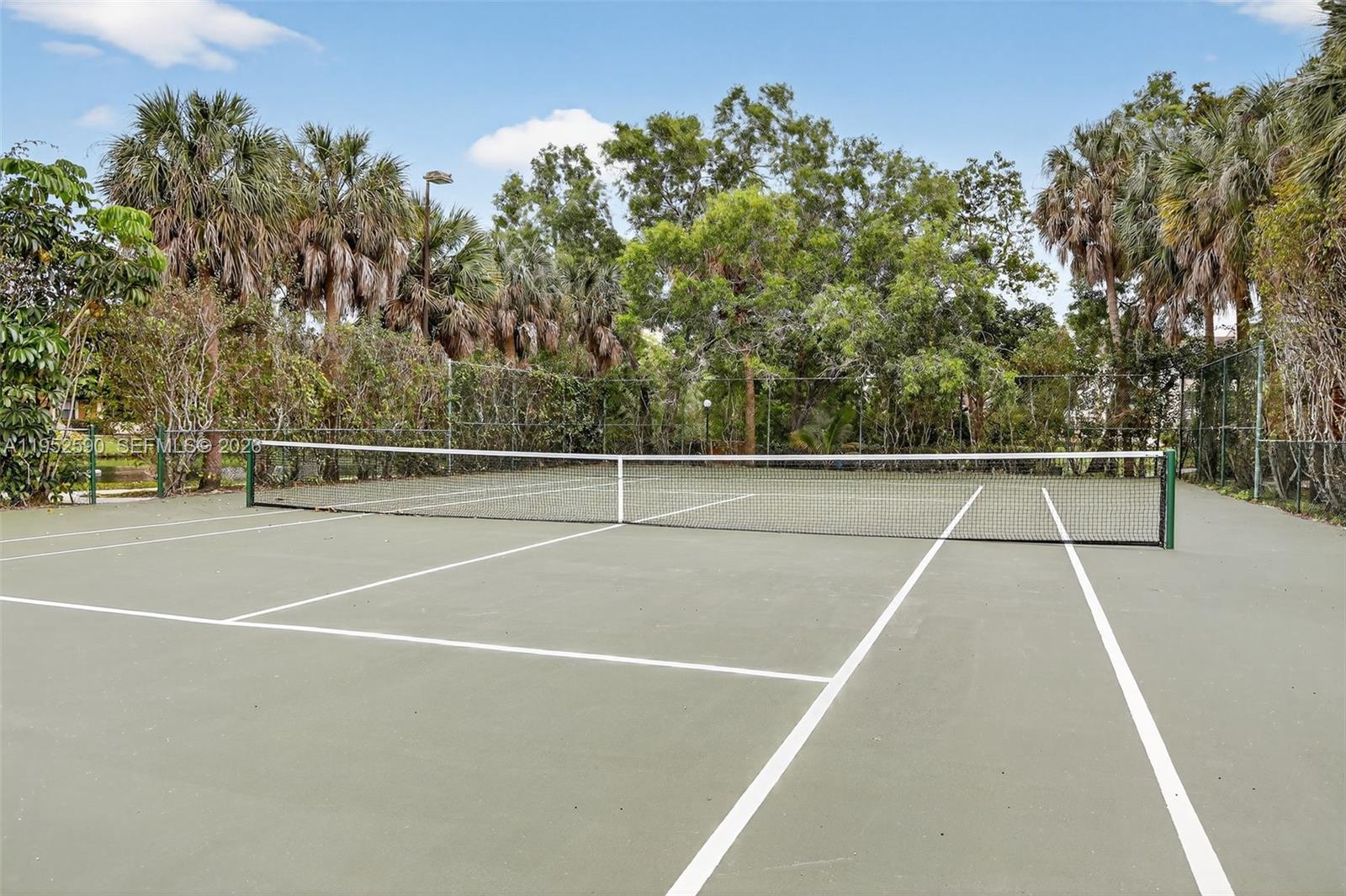 SUMMERBREEZE CONDO - Residential