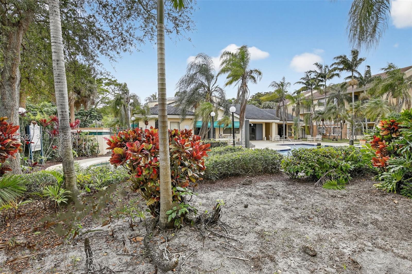 SUMMERBREEZE CONDO - Residential