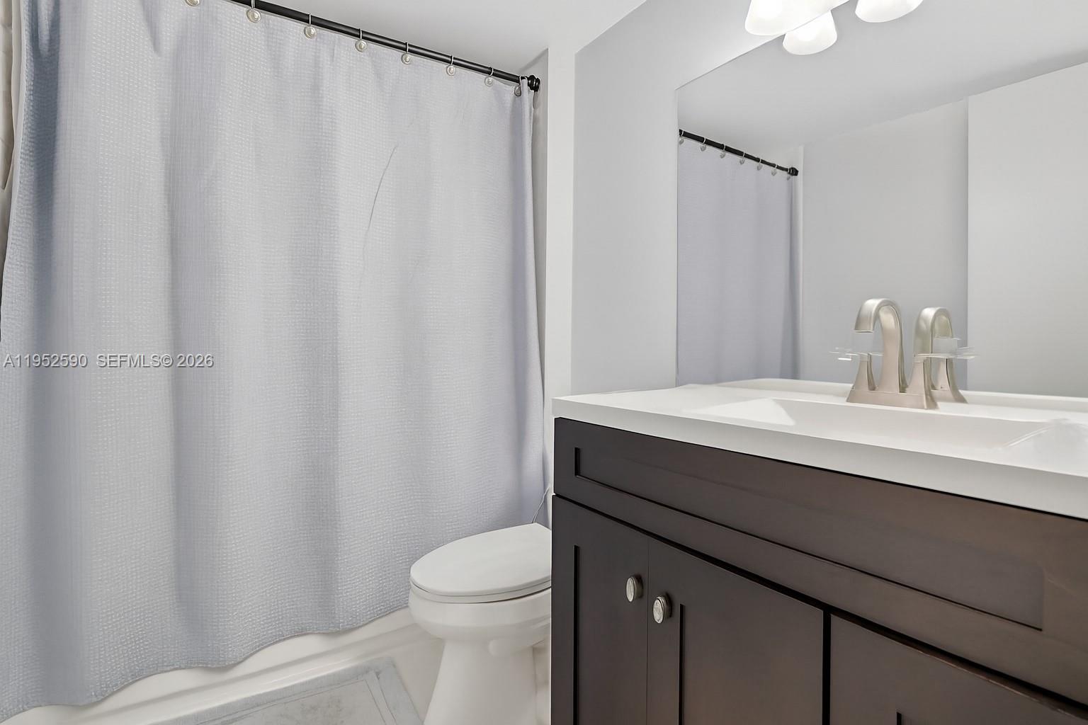 SUMMERBREEZE CONDO - Residential