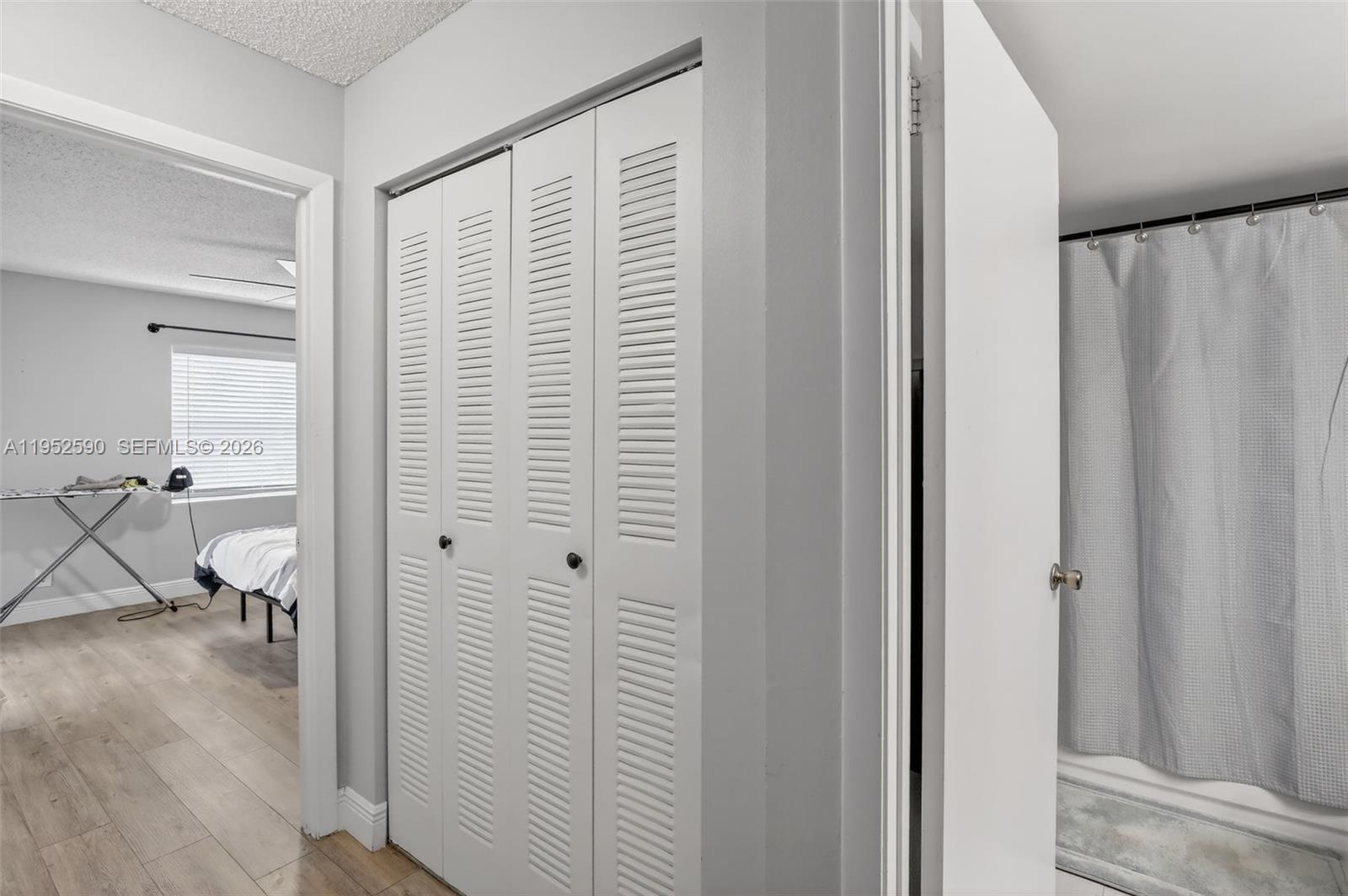 SUMMERBREEZE CONDO - Residential