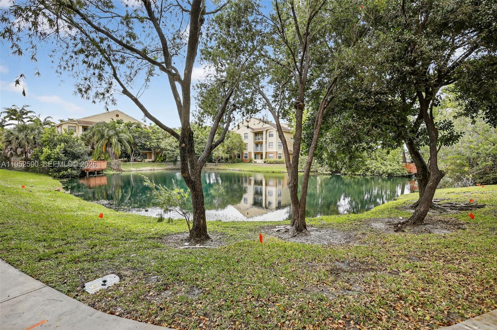 SUMMERBREEZE CONDO - Residential