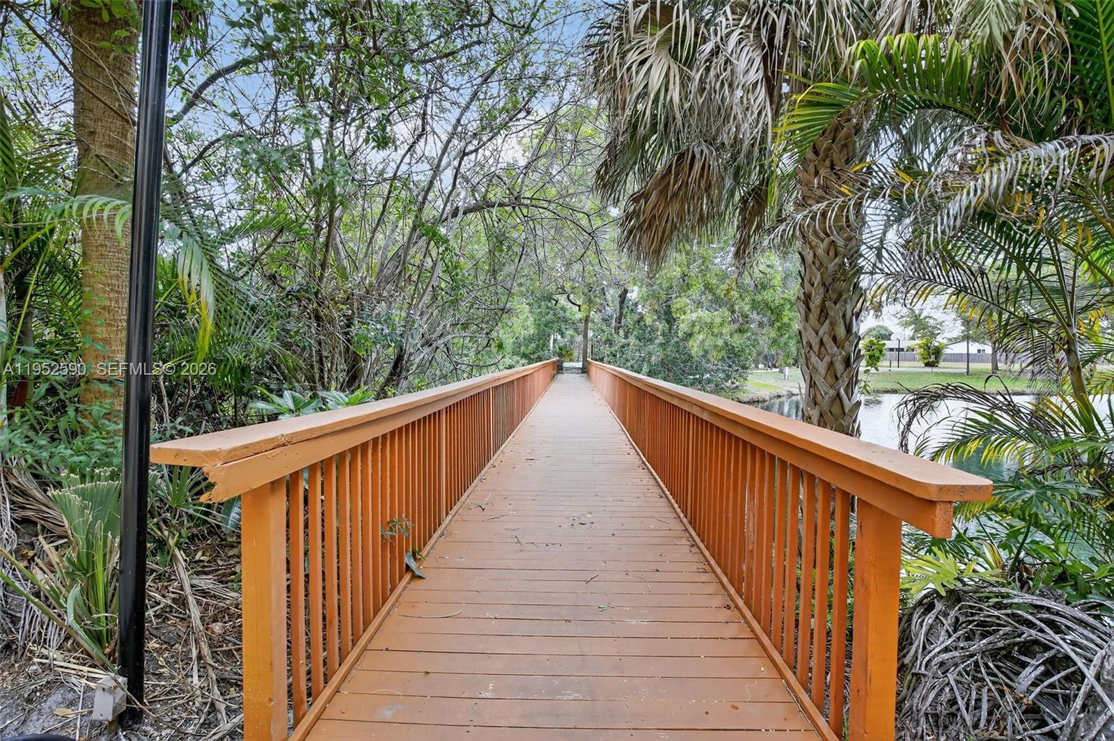 SUMMERBREEZE CONDO - Residential