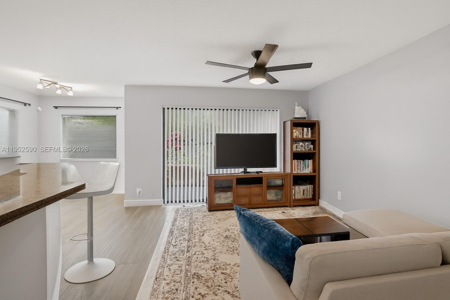 SUMMERBREEZE CONDO - Residential