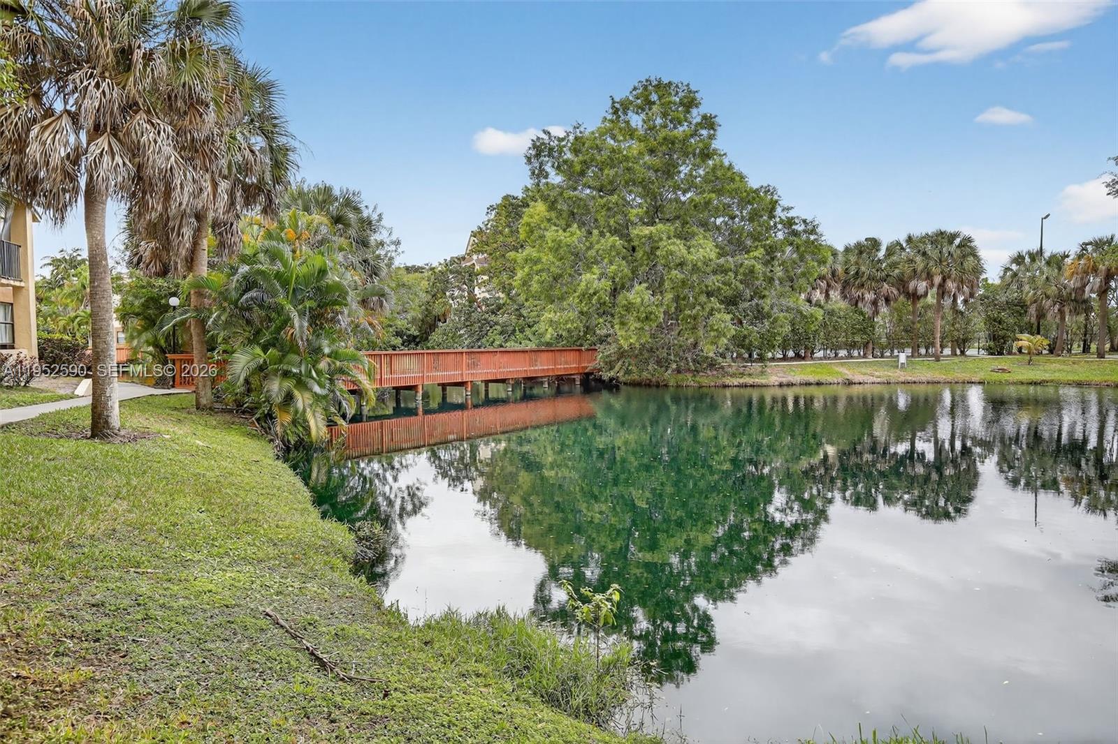 SUMMERBREEZE CONDO - Residential