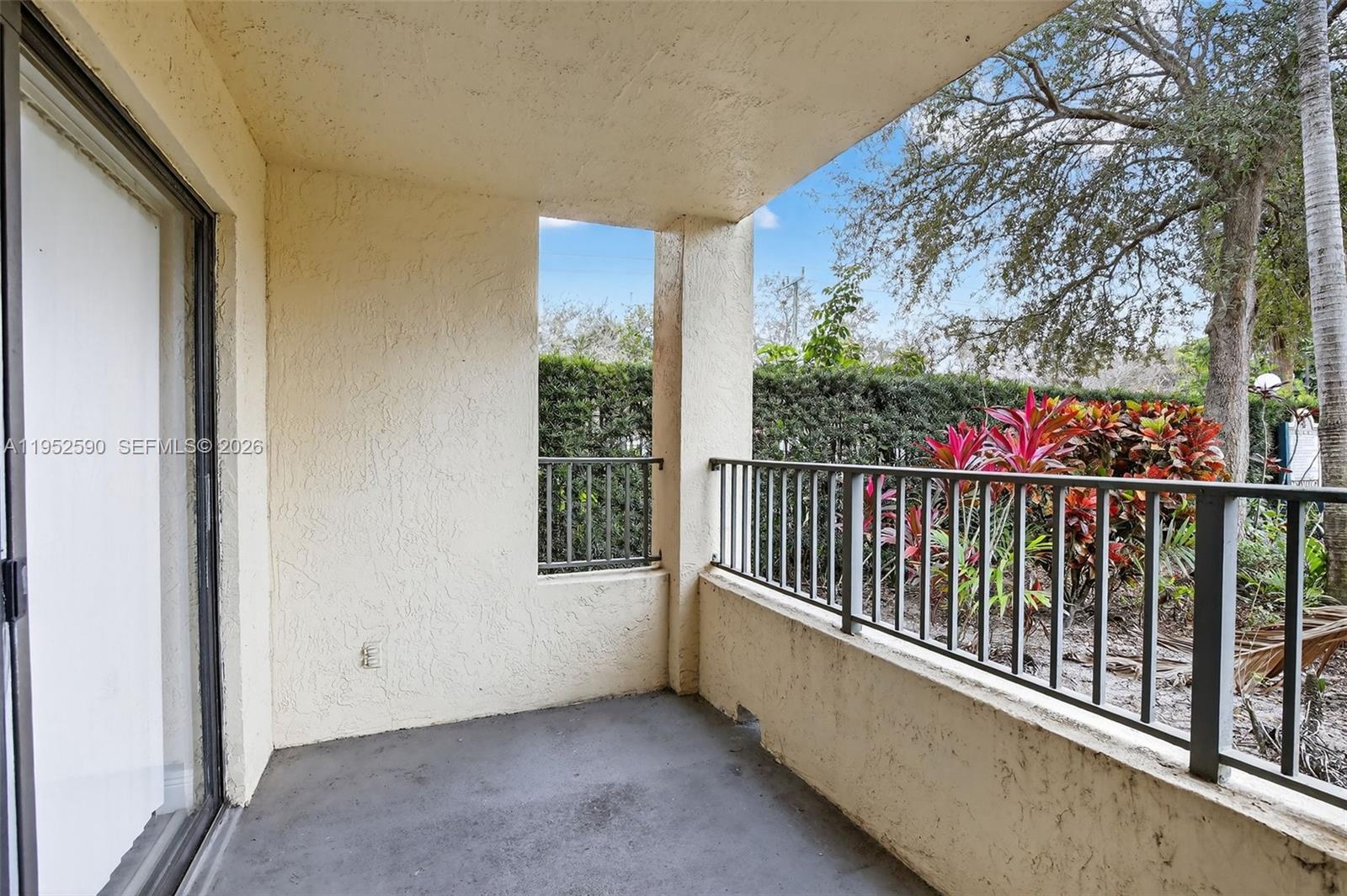 SUMMERBREEZE CONDO - Residential