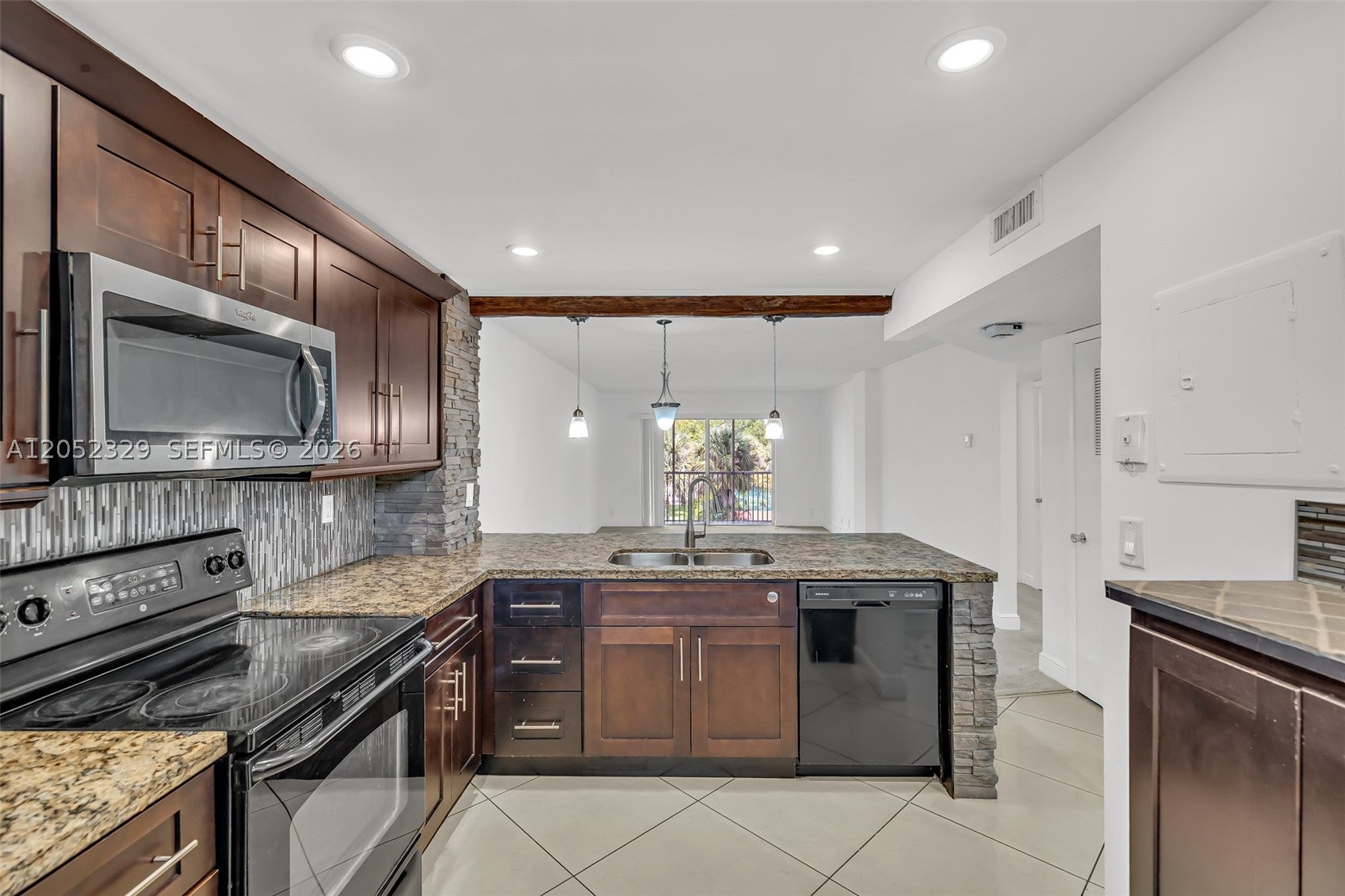 1100 NW 87th Ave