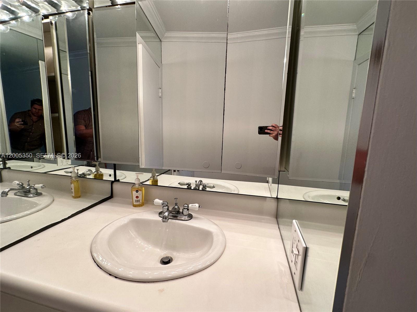 LINCOLN WEST GARDENS COND - Residential