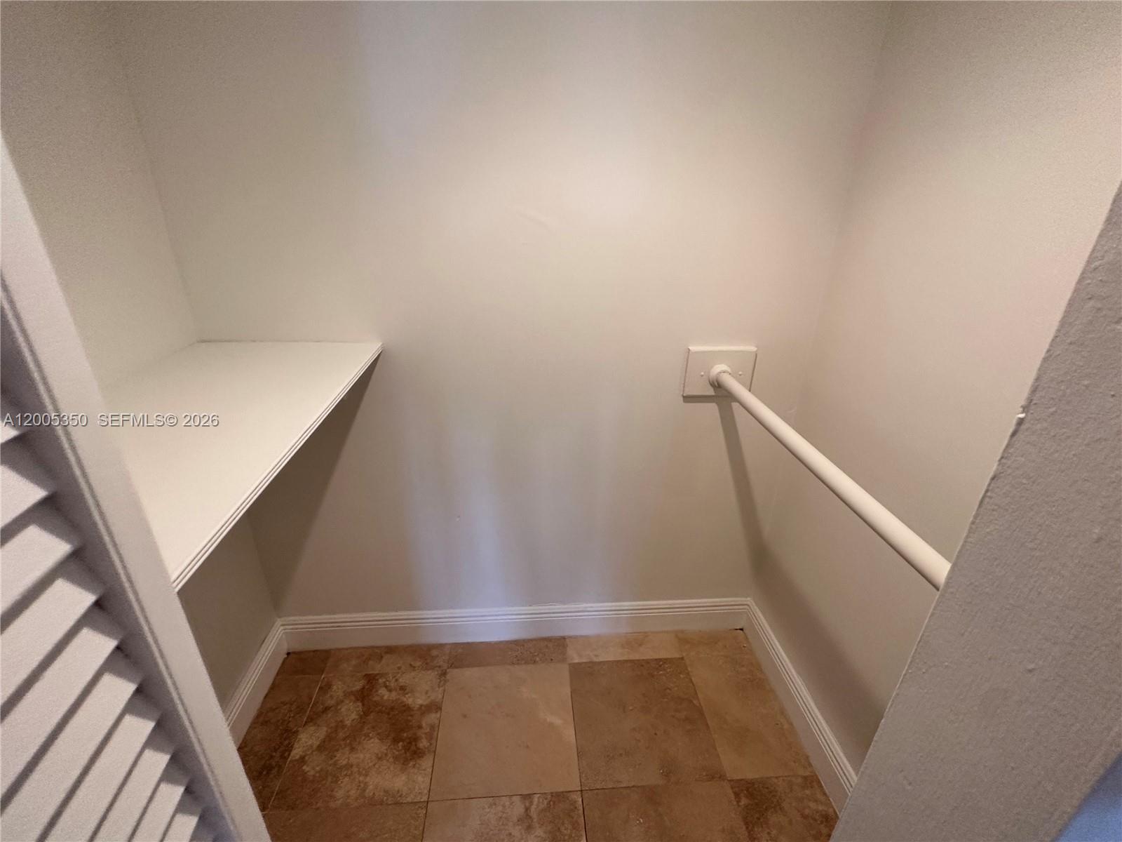 LINCOLN WEST GARDENS COND - Residential