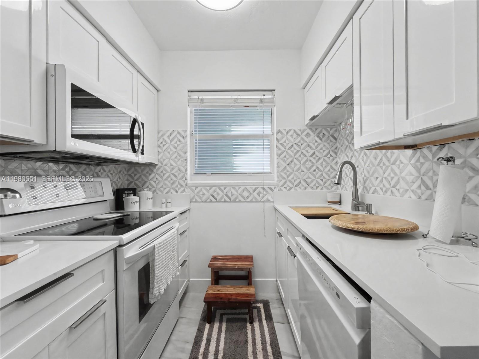 TRADE WINDS WEST - Residential