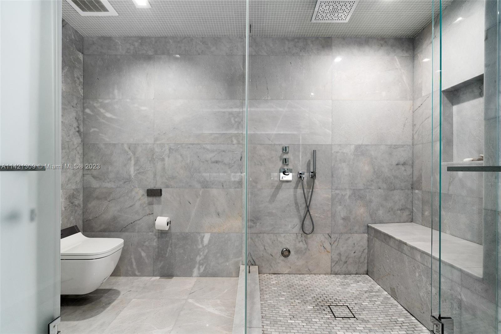 Turnberry Ocean Club - Residential