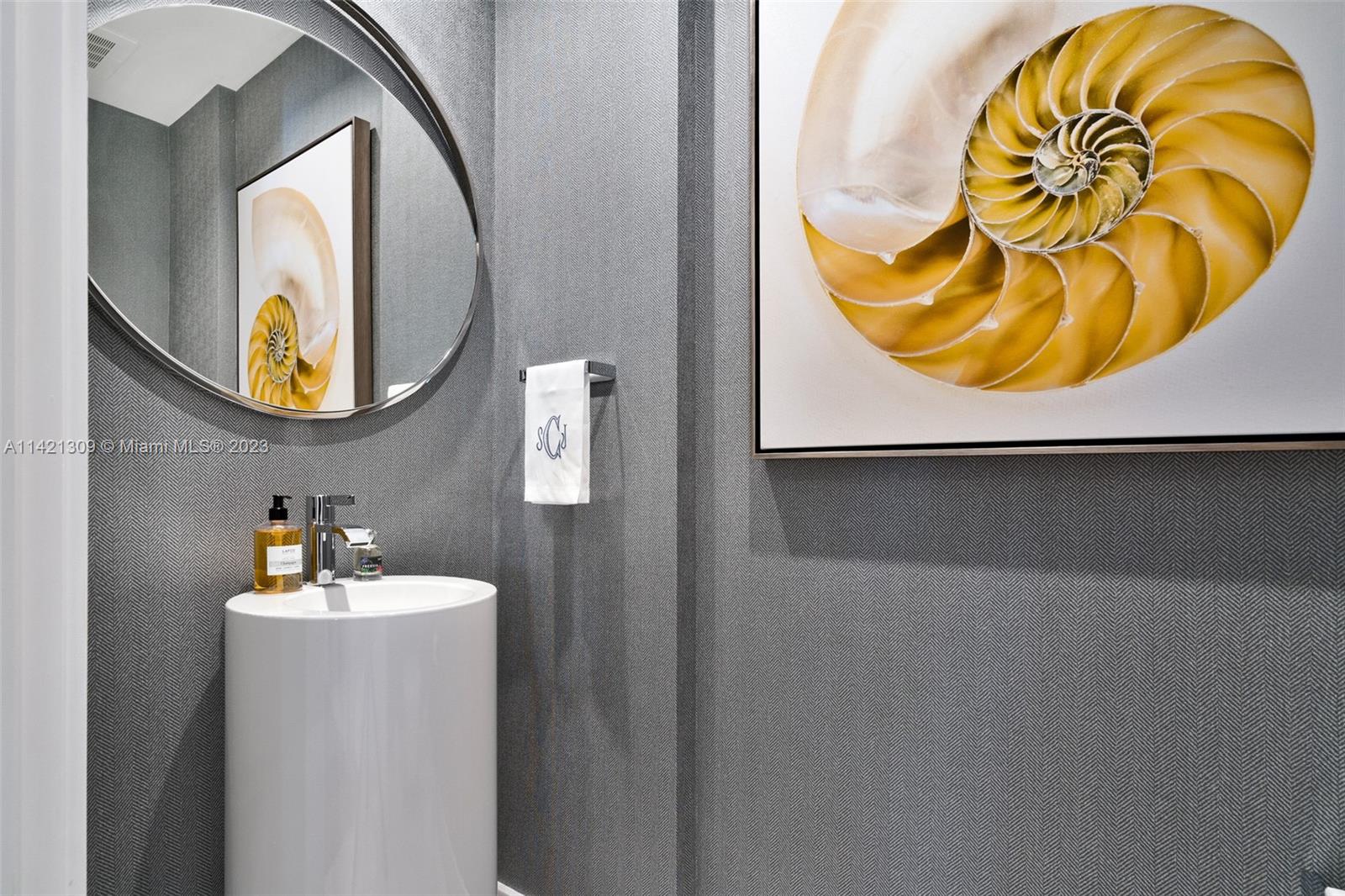 Turnberry Ocean Club - Residential