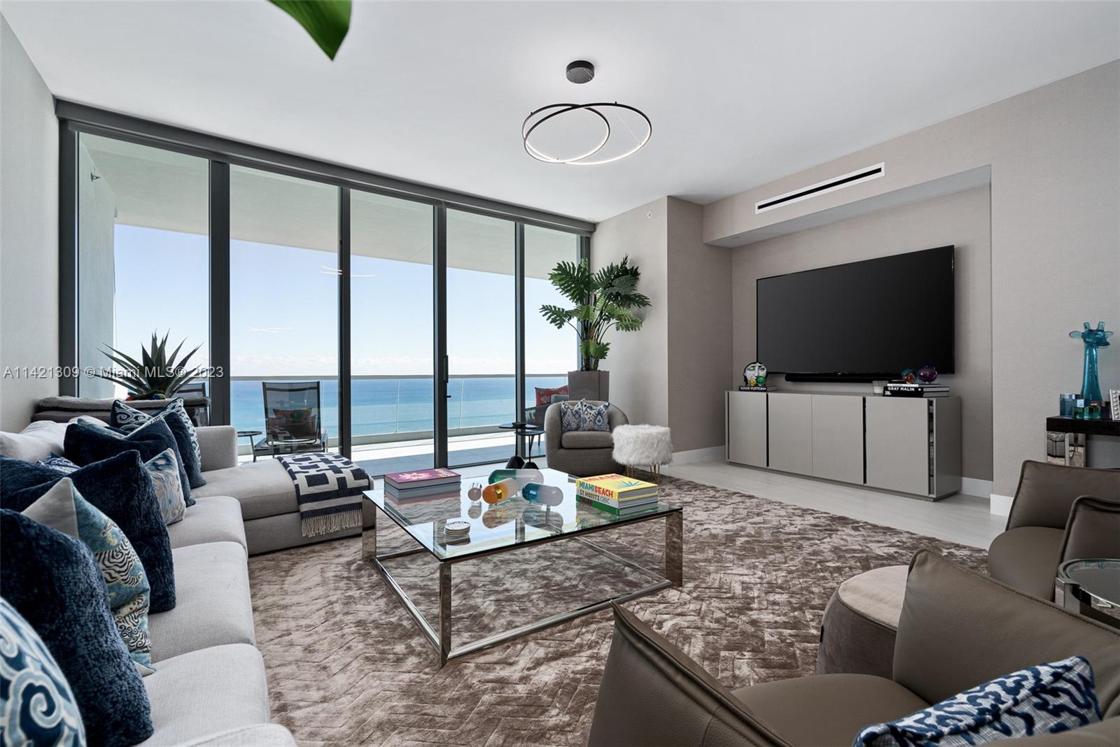 Turnberry Ocean Club - Residential