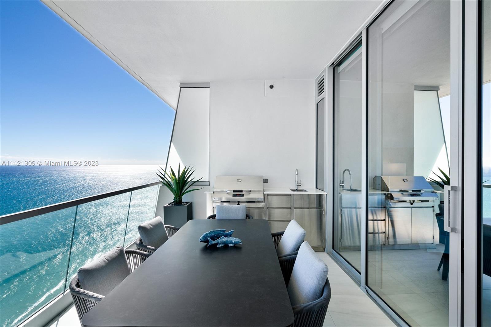 Turnberry Ocean Club - Residential