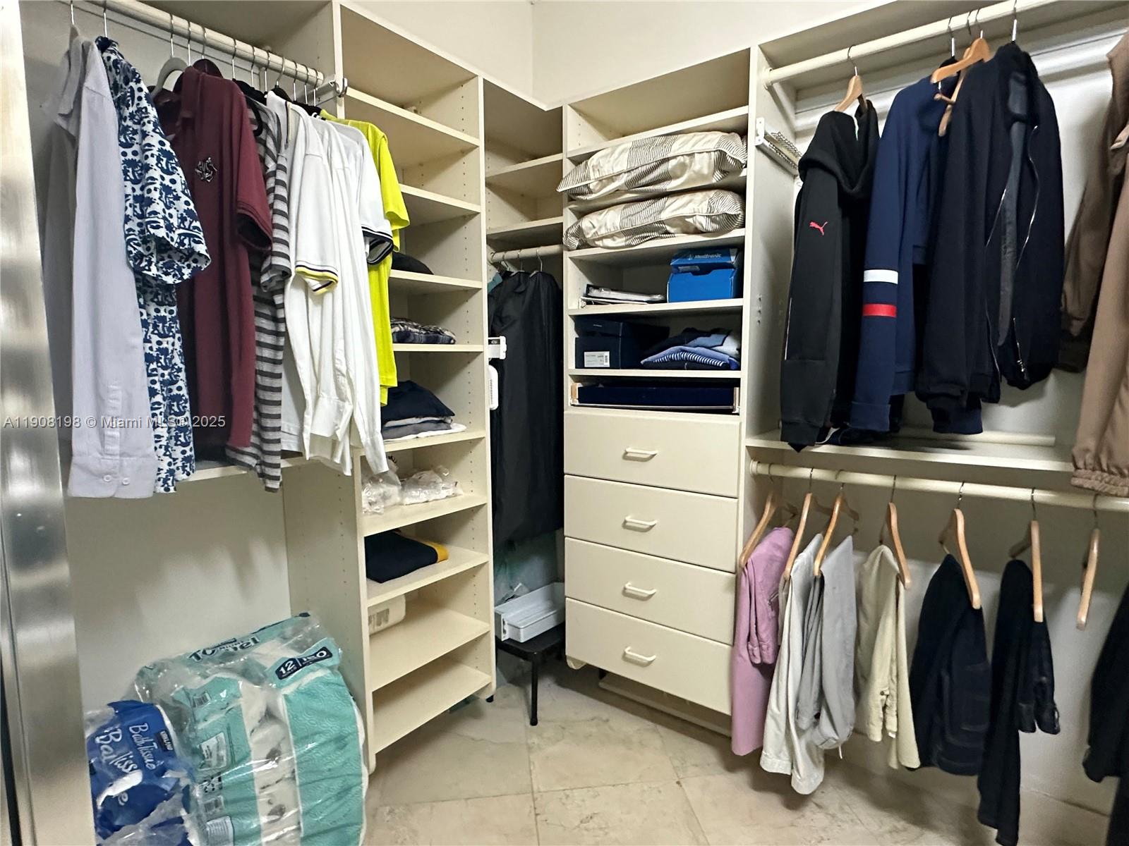 OCEANIA IV CONDO - Residential