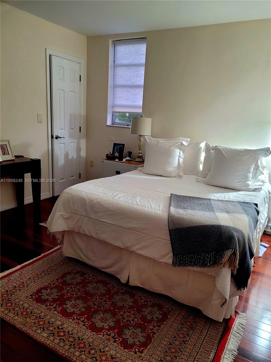 POINT EAST SEC 4 CONDO - Residential