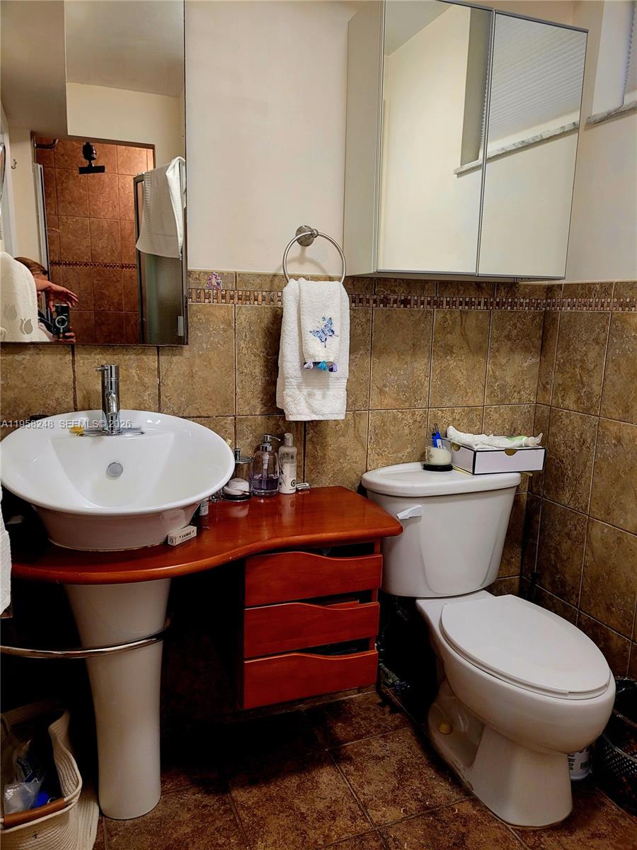 POINT EAST SEC 4 CONDO - Residential