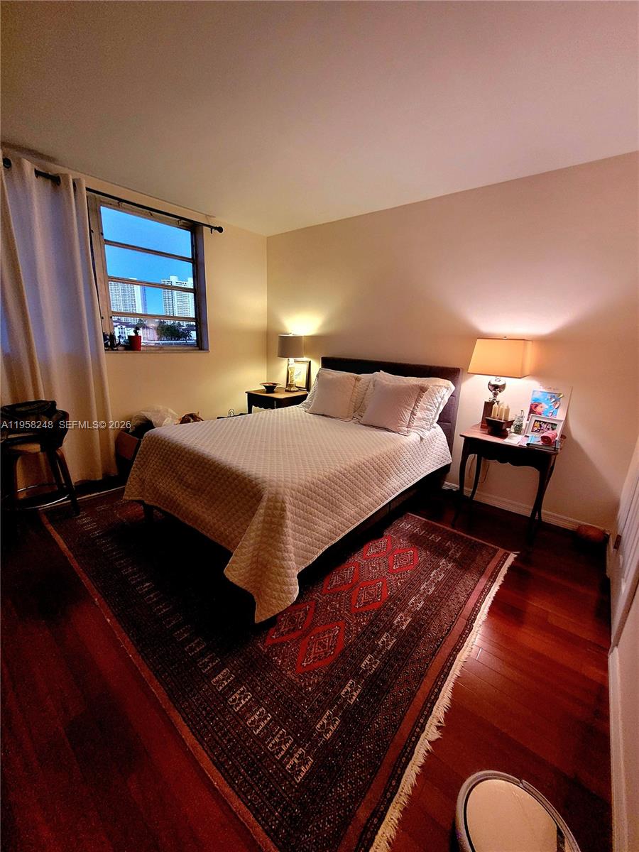 POINT EAST SEC 4 CONDO - Residential