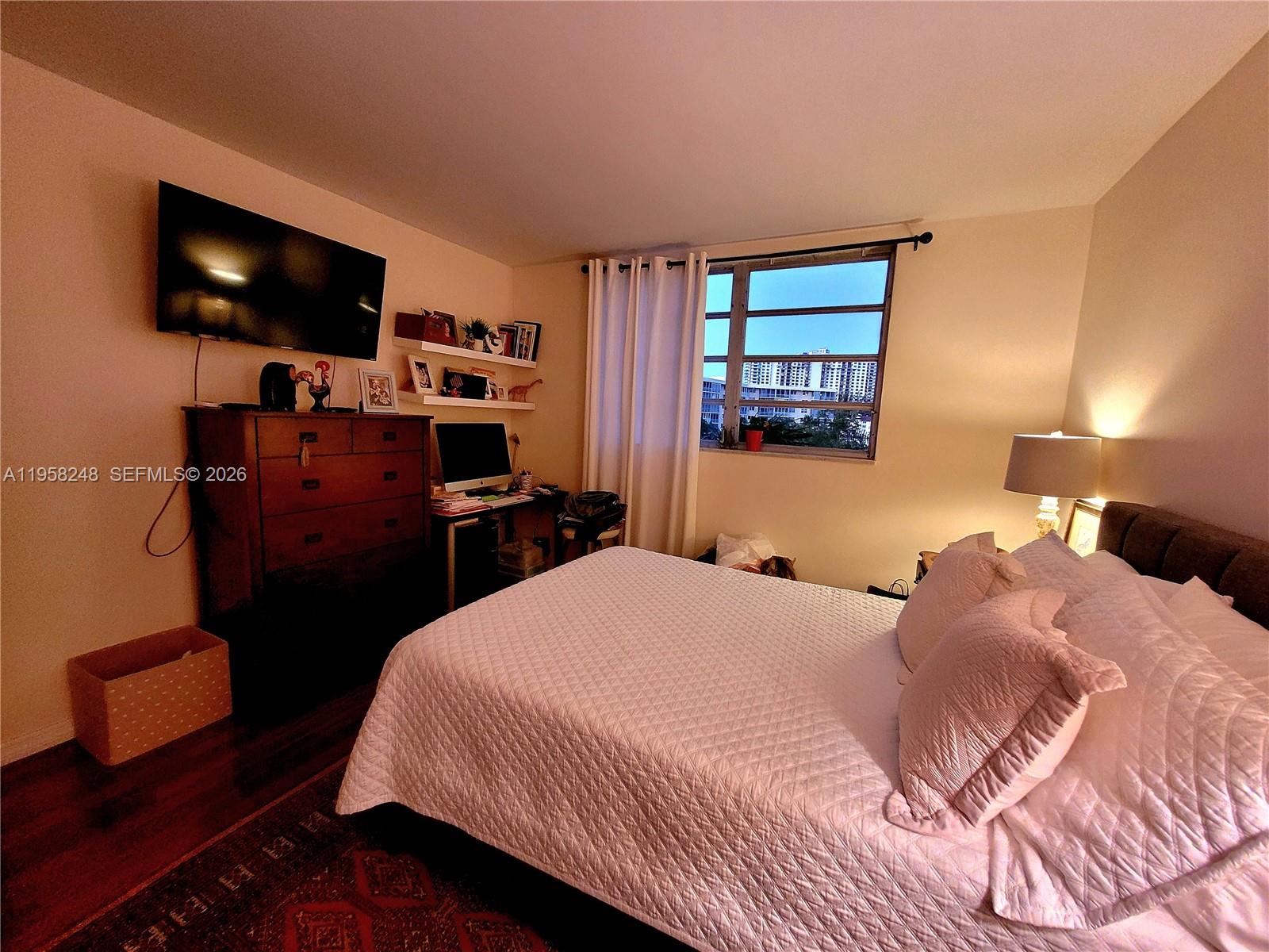 POINT EAST SEC 4 CONDO - Residential