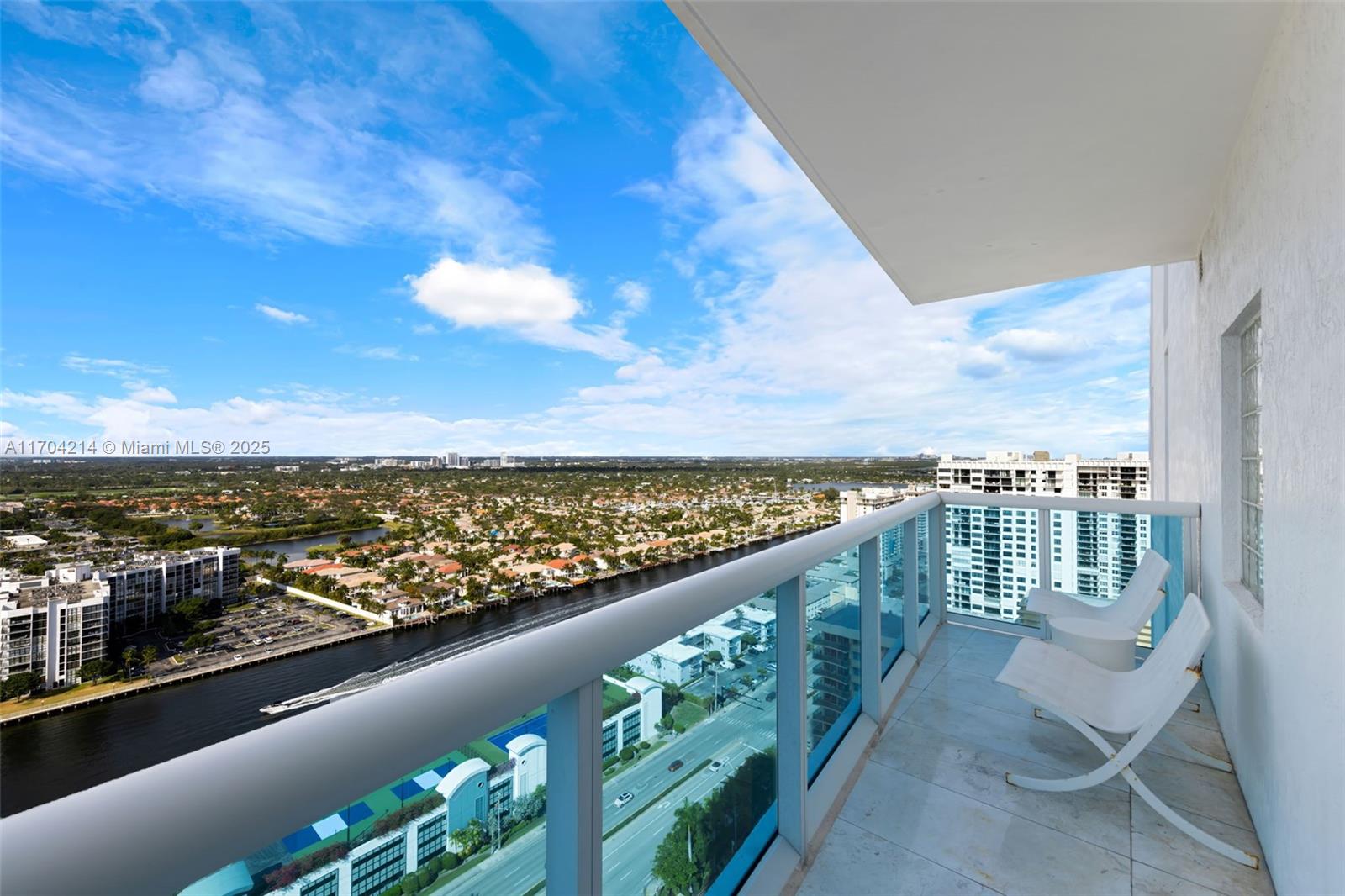 2711 S Ocean Dr 2701