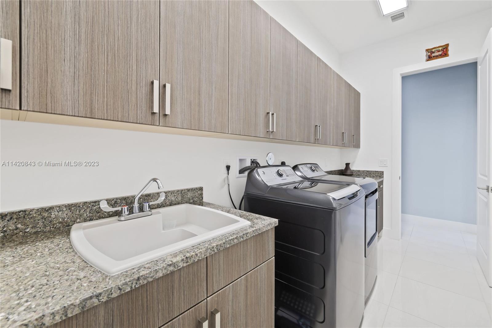 STILLWATER SHORES - Residential