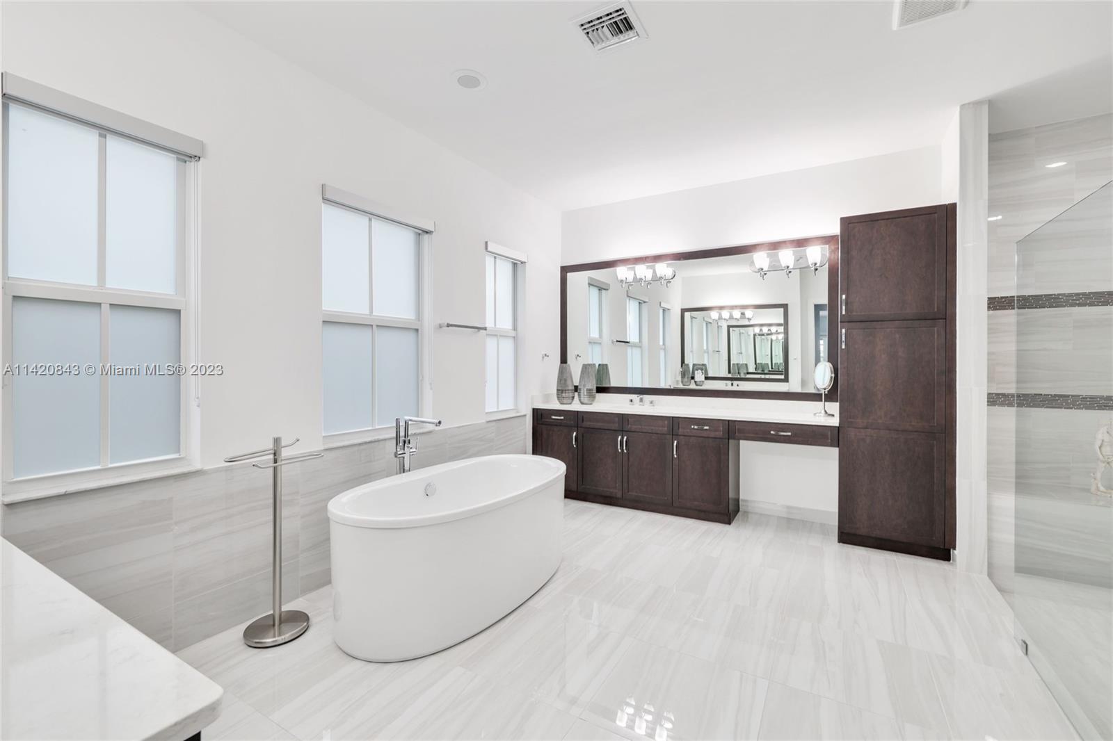 STILLWATER SHORES - Residential