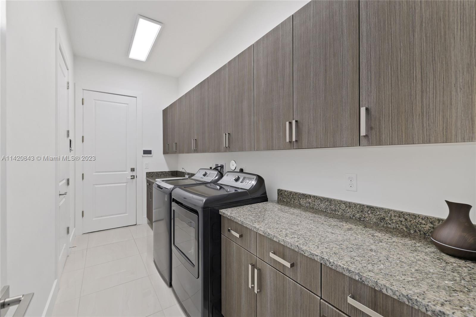 STILLWATER SHORES - Residential