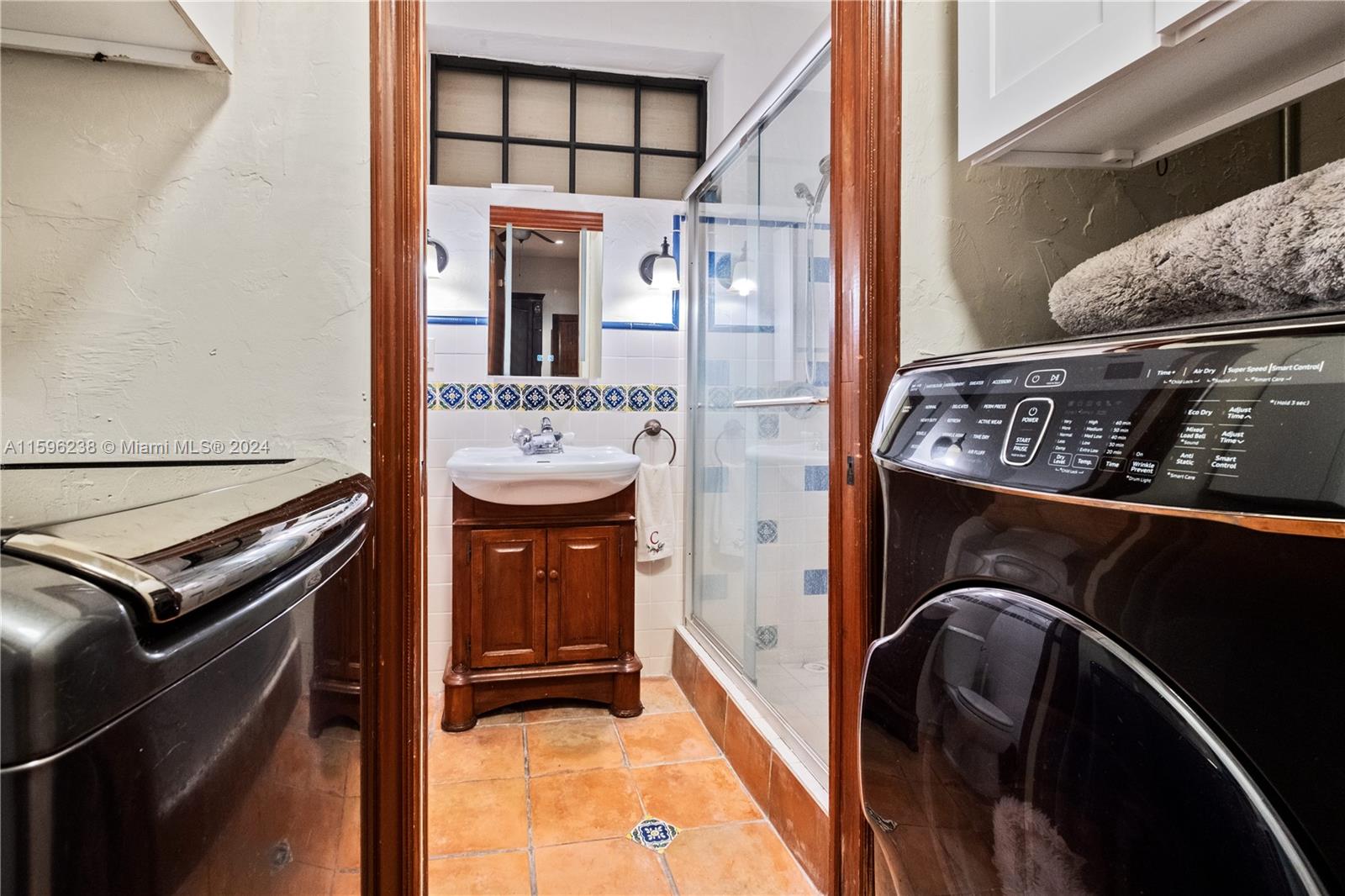 MIAMI SHORES SEC 3 - Residential