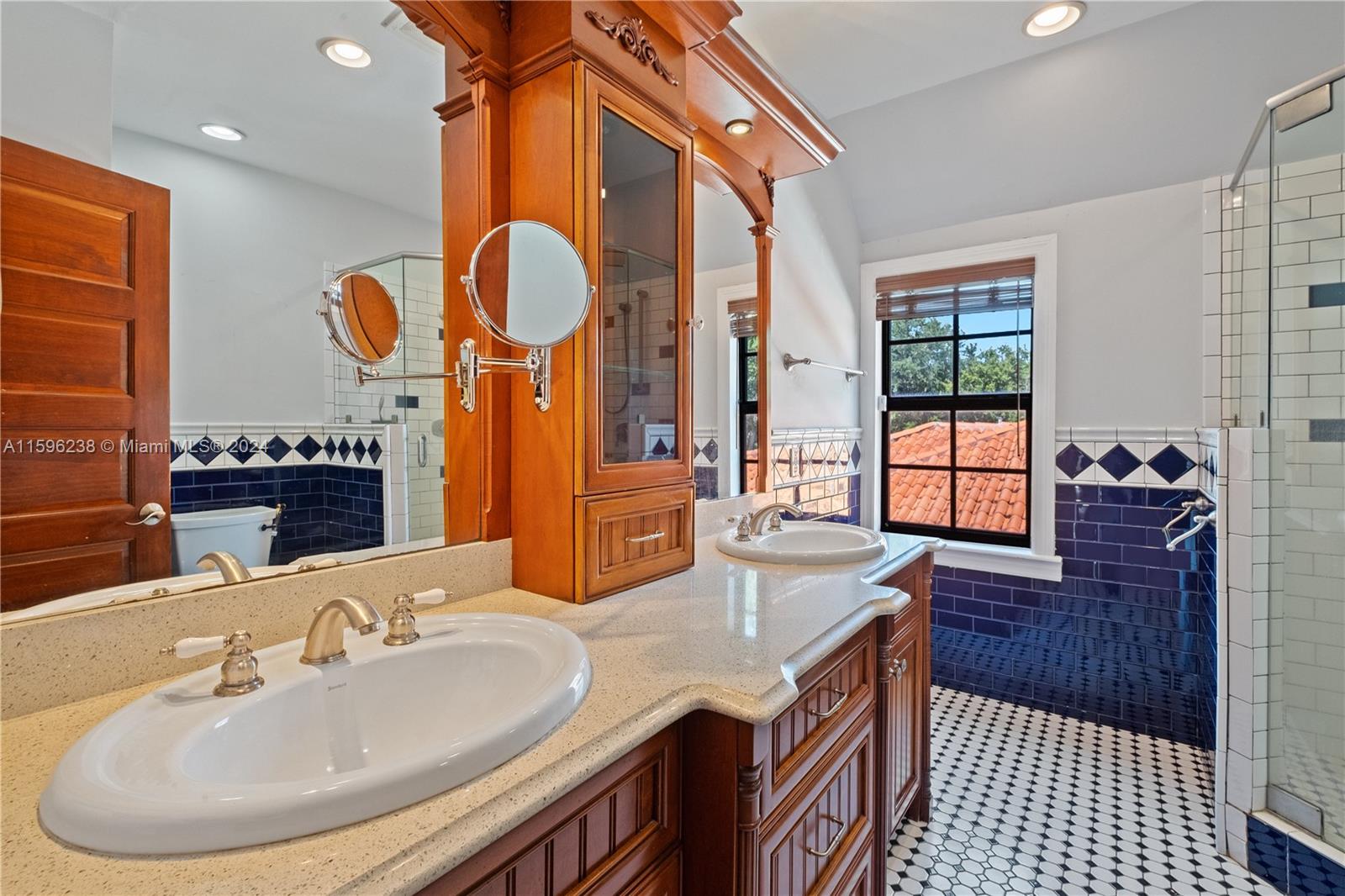 MIAMI SHORES SEC 3 - Residential