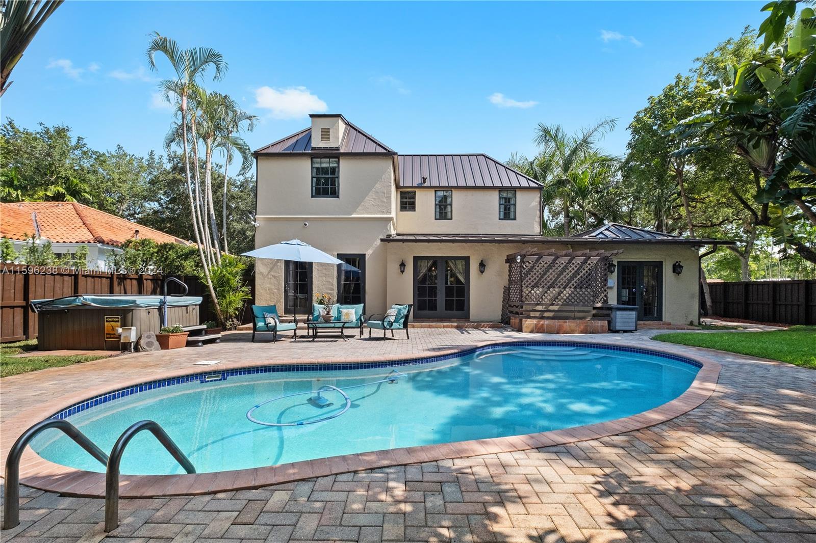 MIAMI SHORES SEC 3 - Residential