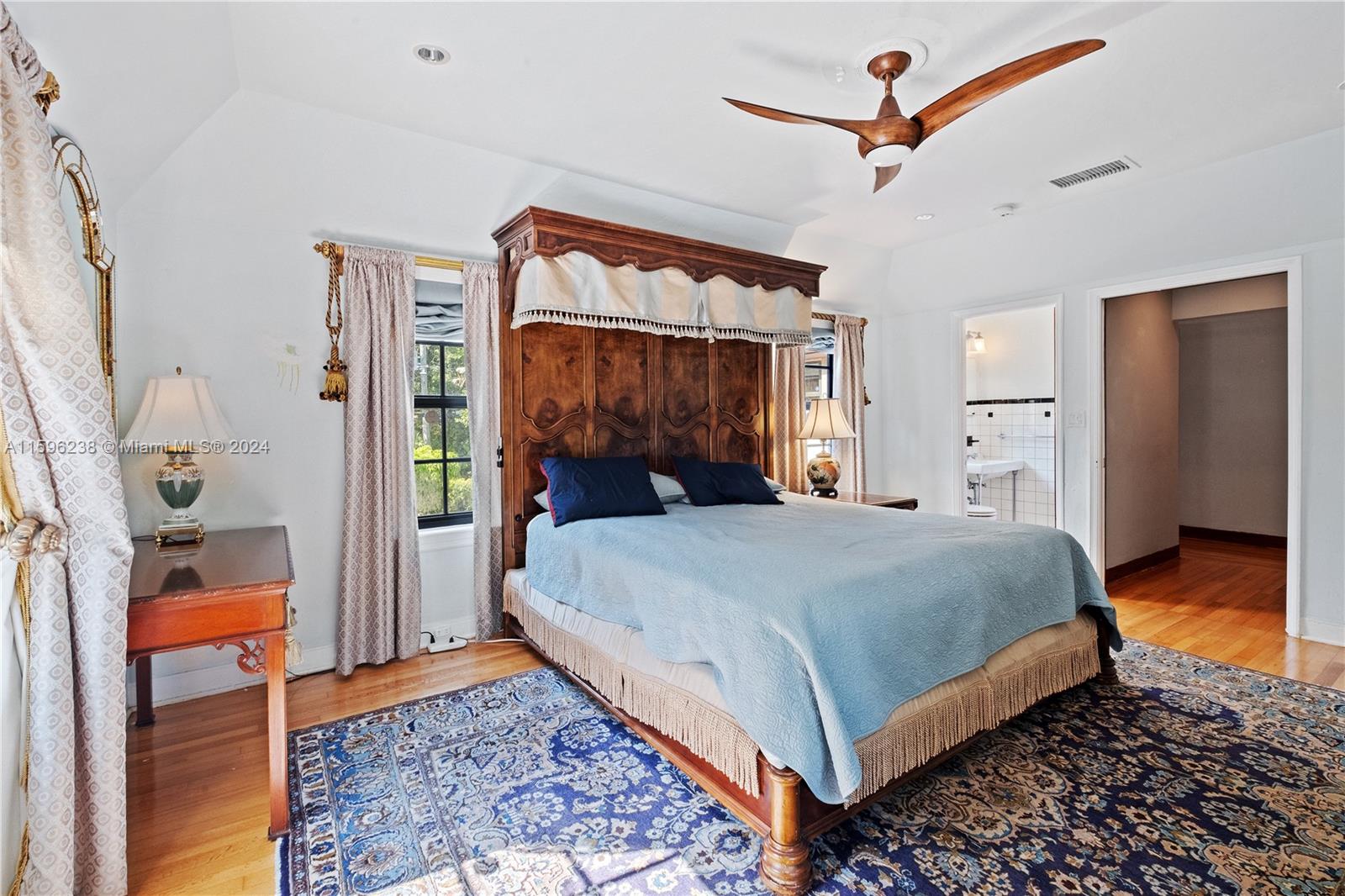 MIAMI SHORES SEC 3 - Residential