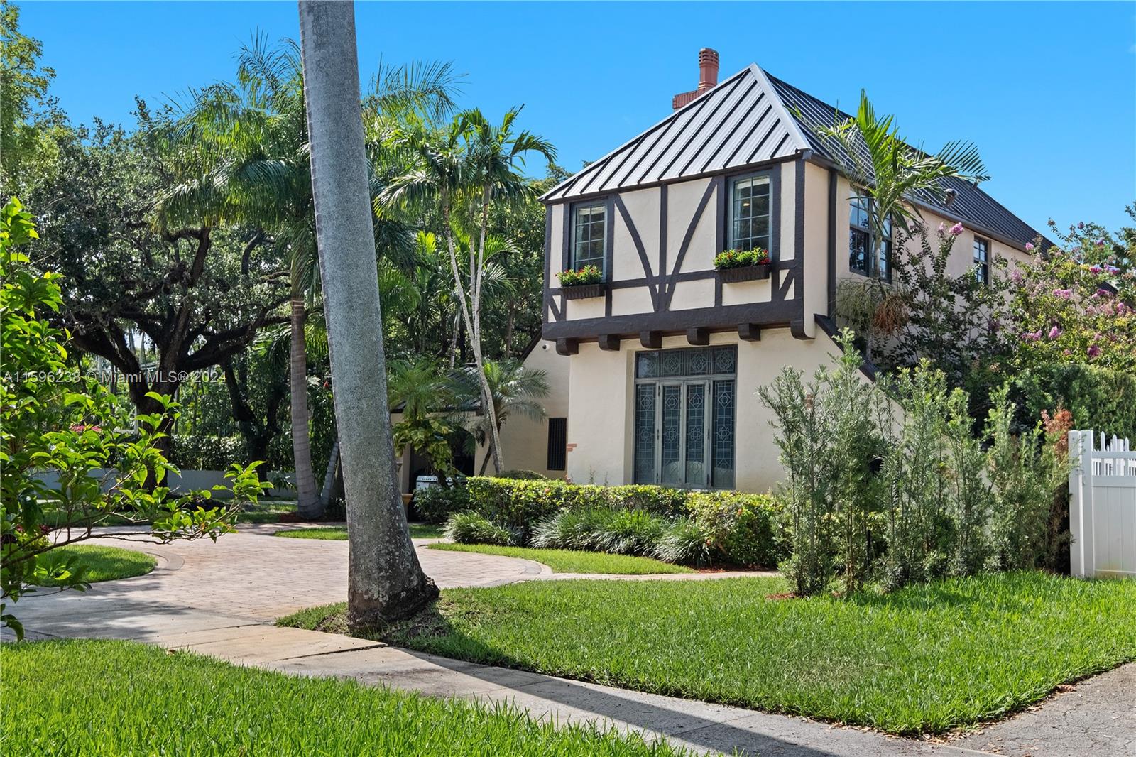 MIAMI SHORES SEC 3 - Residential