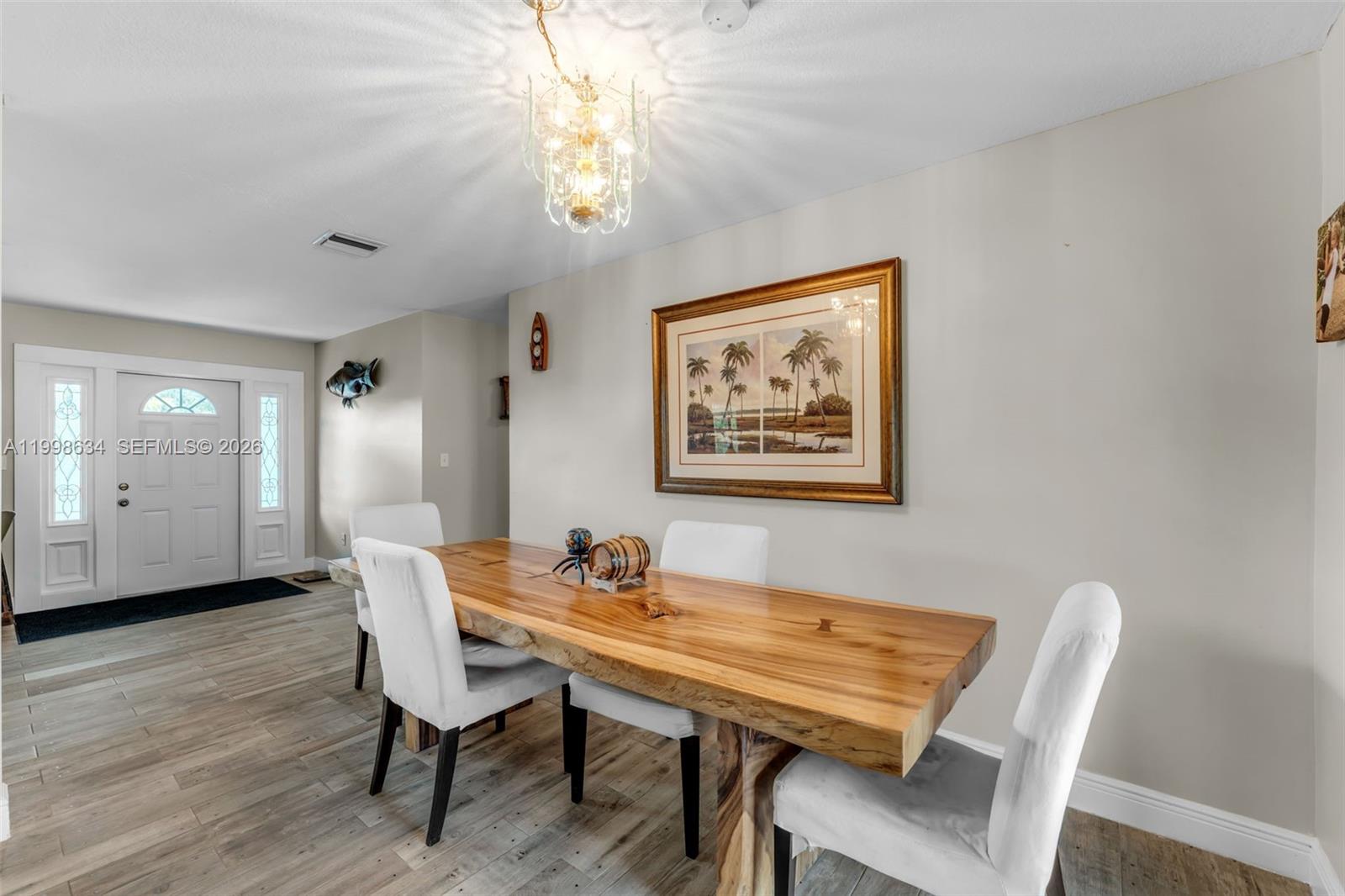 1.05 ac country home - Residential