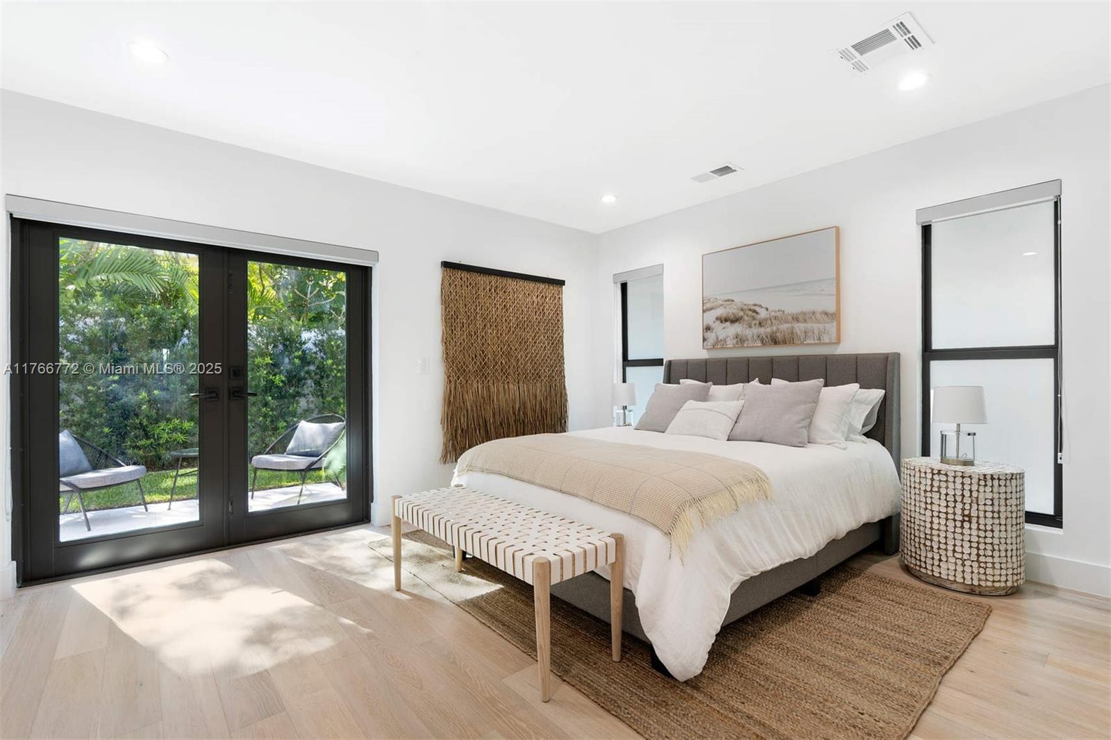 SHORE VIEW - Residential Lease
