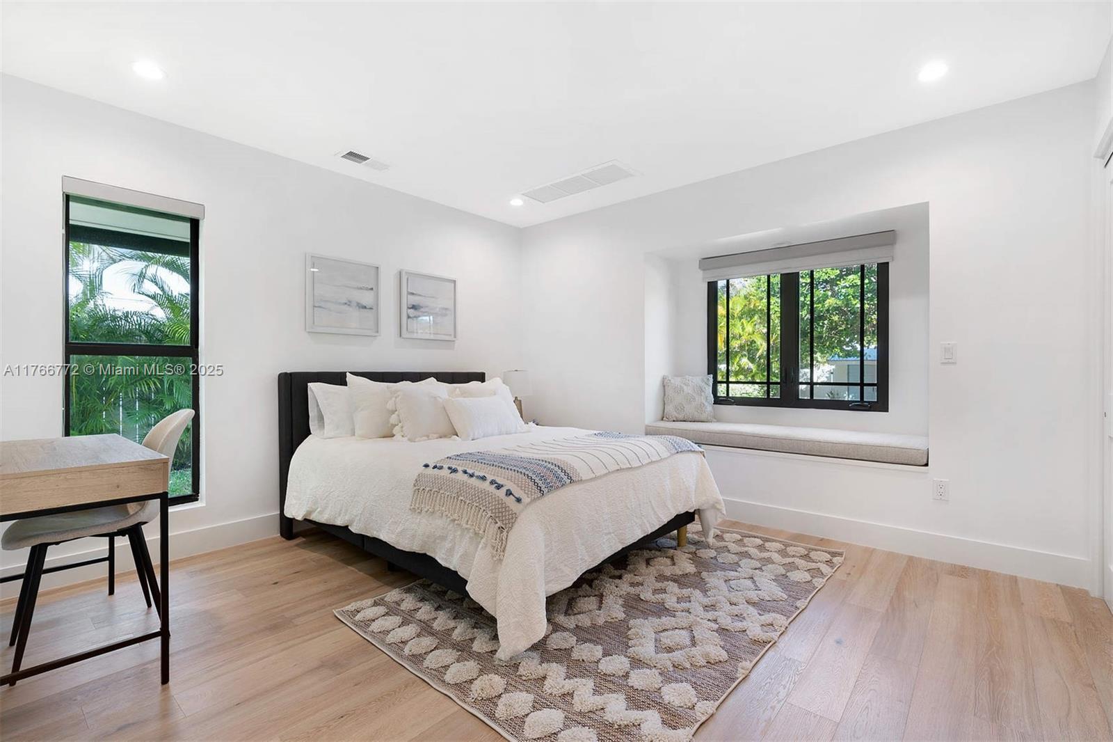 SHORE VIEW - Residential Lease